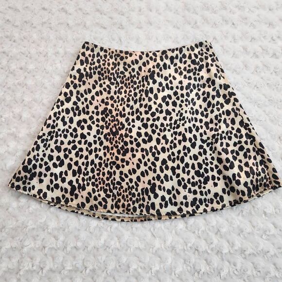Princess Polly Dresses & Skirts - PRINCESS POLLY Animal Print Satin Mini Skirt Size 2US (4695)